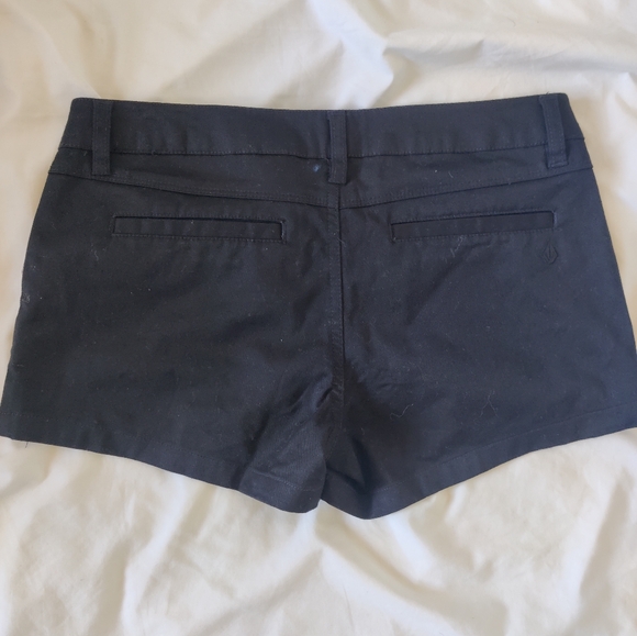 Volcom black shorts - Picture 2 of 3